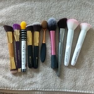 Assortment of Makeup Brushes (10pk)